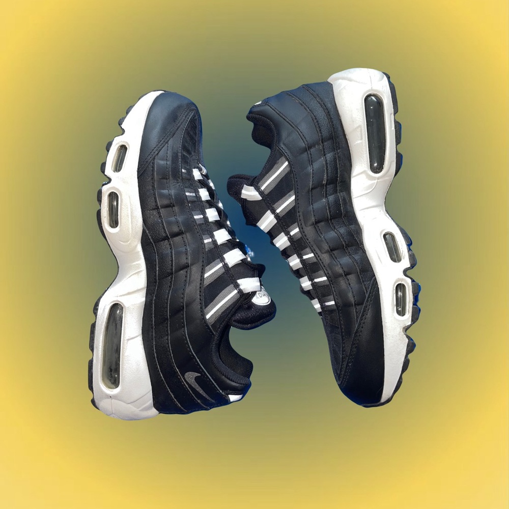 Black reflective Air Max 95 W8